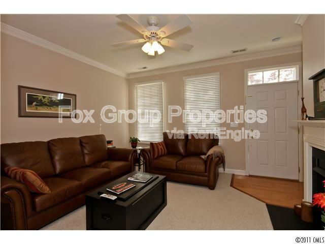Building Photo - 12129 Memory Ln