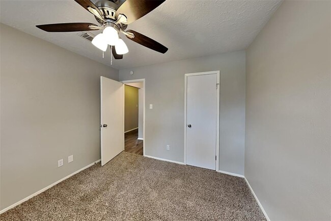 Building Photo - 9434 Chartermoss Cir