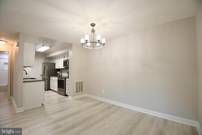 Building Photo - 6908 Sandra Marie Cir