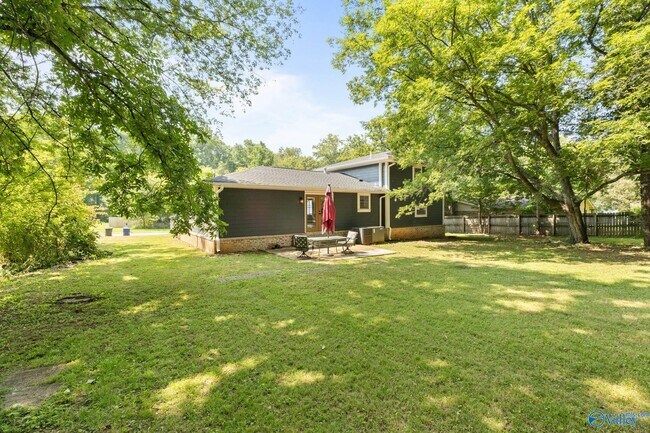Building Photo - 1007 Cardinal Ave