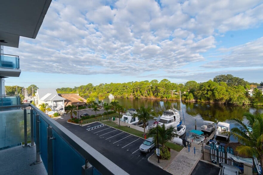 Building Photo - 202 Ivory Coral Ln