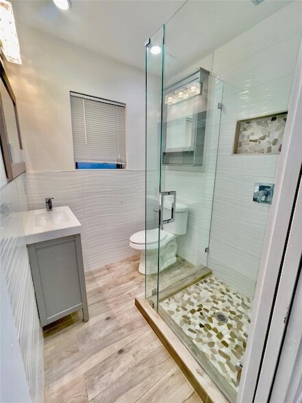 Building Photo - 1614 NE 7th St