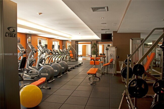 Building Photo - 550 Okeechobee Blvd