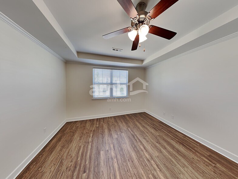 Building Photo - 5072 Trailwater Dr