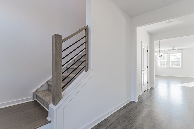 Building Photo - 1411 Darrowby Wy