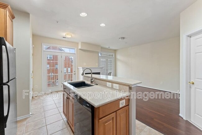 Building Photo - 9530 Walker Way