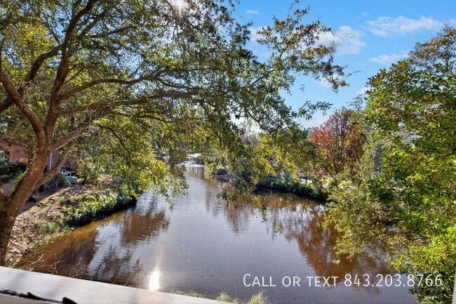 Building Photo - 1589 Cambridge Lakes Dr