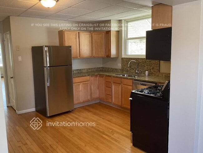 Building Photo - 7938 W Elmgrove Dr