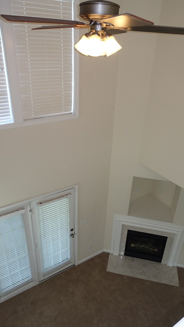 Building Photo - Great lakefront home in Kinderton