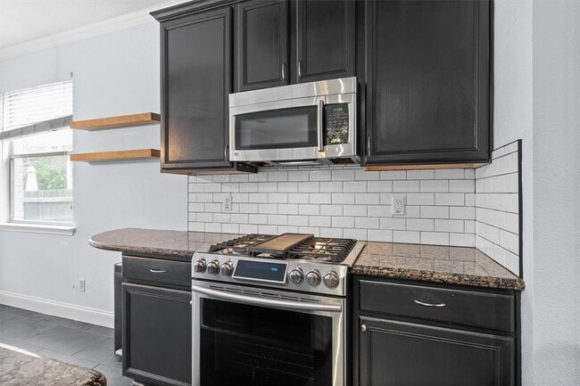 Building Photo - 1213 Red Ranch Cir