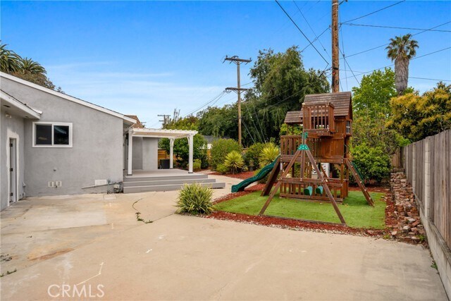 Building Photo - 11338 Stevens Ave