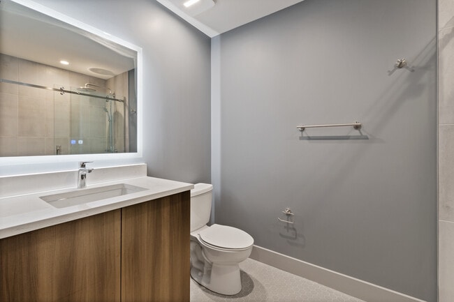 Building Photo - 1123 W Randolph St