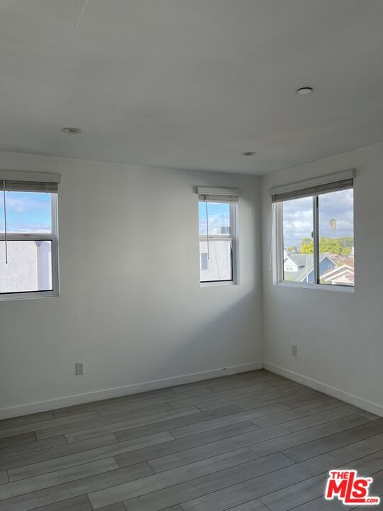 Building Photo - 246 N Dillon St