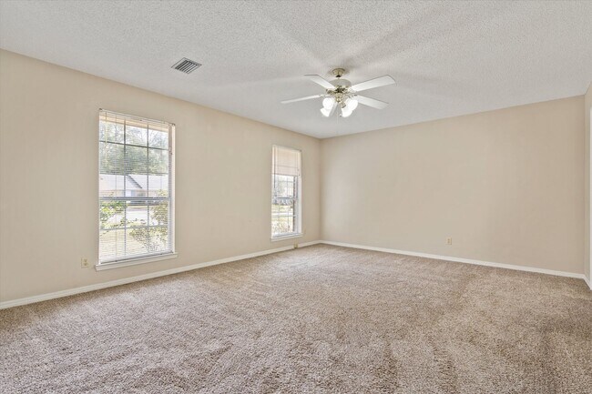 Building Photo - BEAUTIFUL HOME IN GREAT LOCATION!