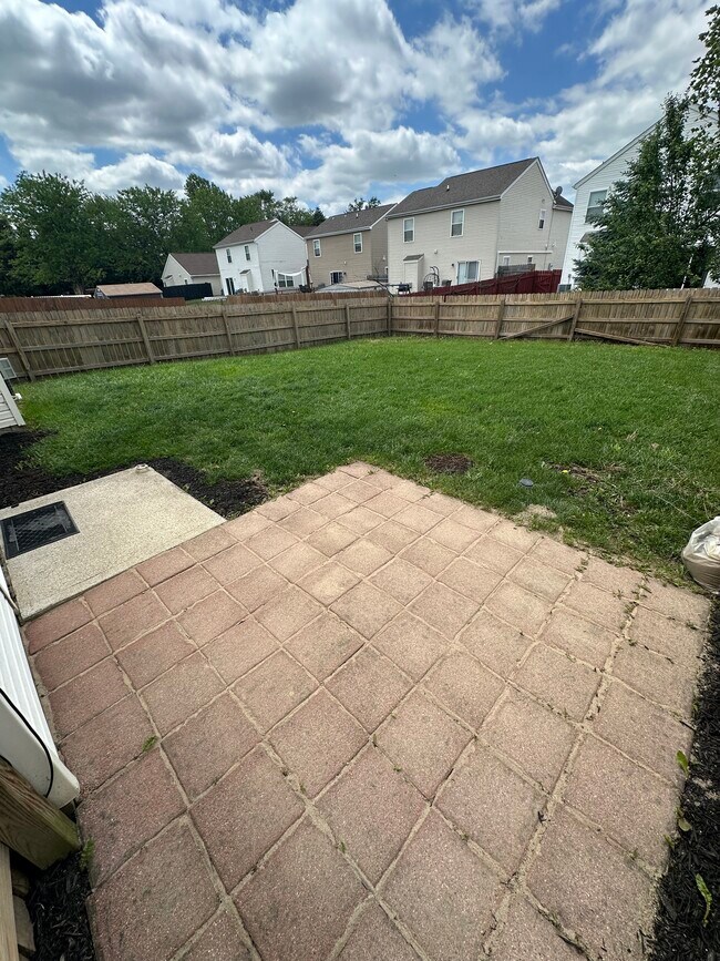 Building Photo - 5095 Maple Valley Dr
