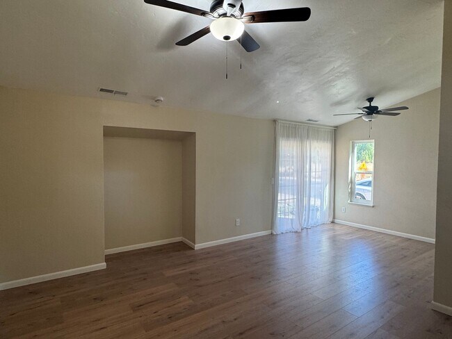 Building Photo - 4700 3rd St