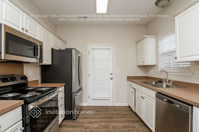 Building Photo - 16034 Farmall Dr