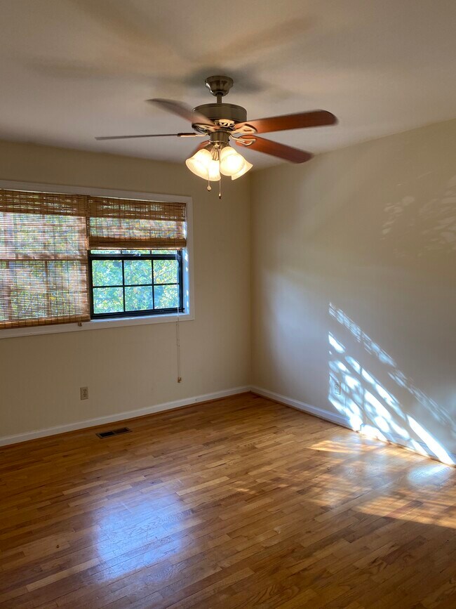 2nd bedroom - 105 Fidelity St