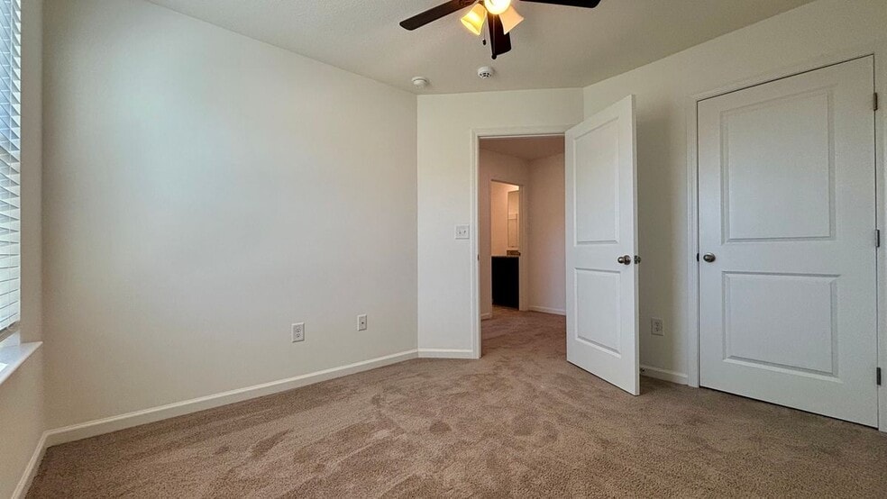 Building Photo - 333 Emma Victoria Wy