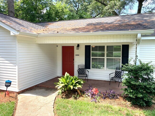 Building Photo - Charming 3 bed, 3 bath Home in Prime Augusta Location