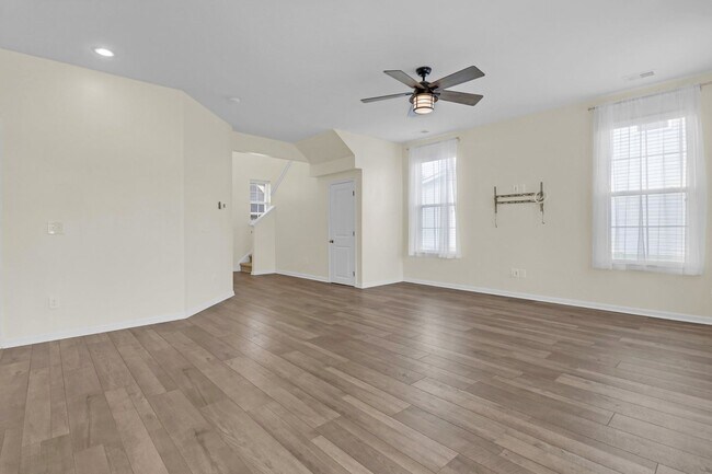 Building Photo - Modern Comfort & Easy Living in Ladson