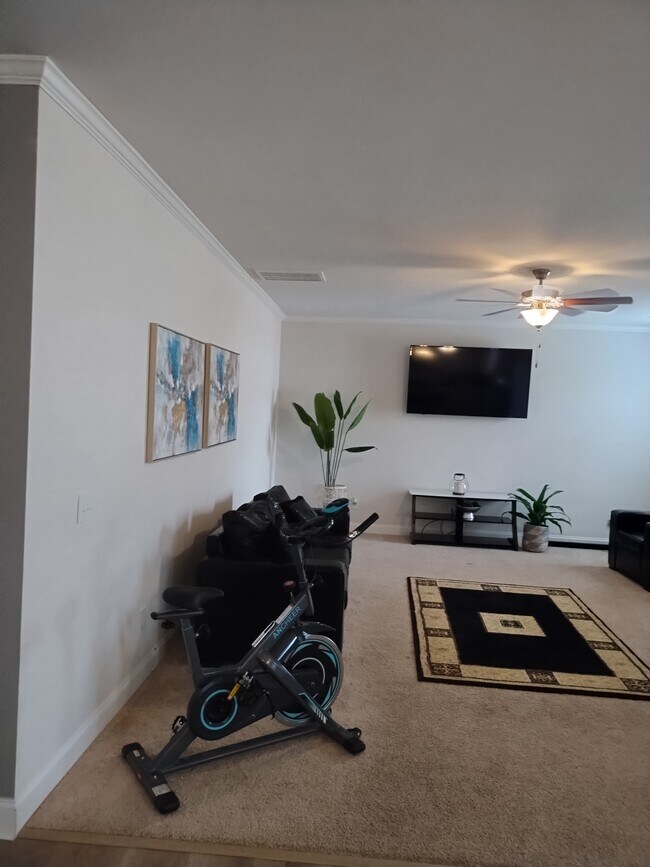 Building Photo - 437 Marietta Ln