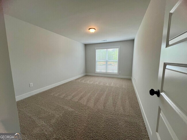 Building Photo - 212 Champions Ln