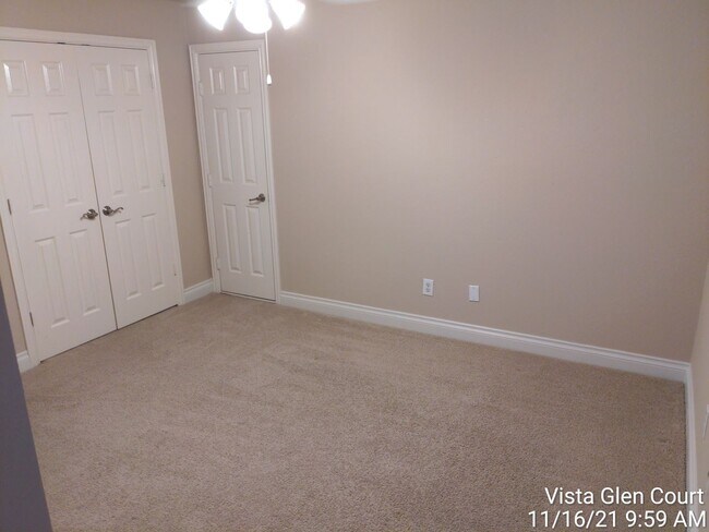 Building Photo - 4401 Vista Glen Ct