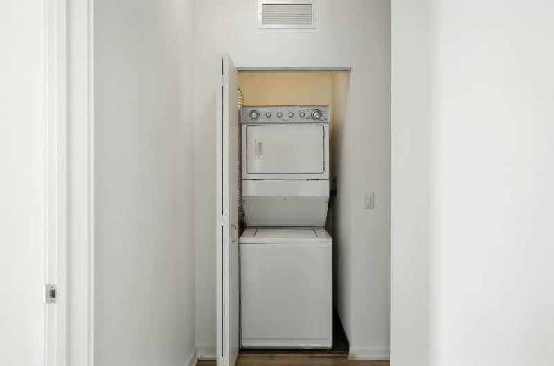 Building Photo - 1305 S Wabash Ave