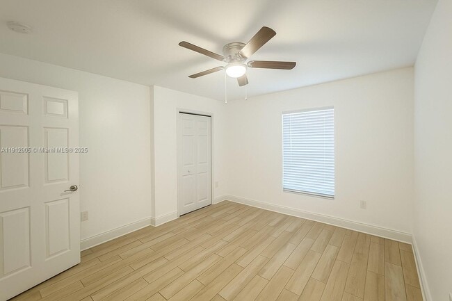 Building Photo - 2001 NE 14th St