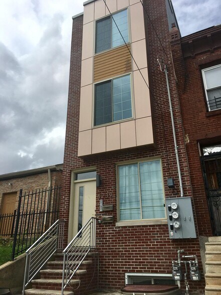 building outlook - 4239 Haverford Ave