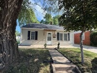 Building Photo - Renovated Single Family Home!
