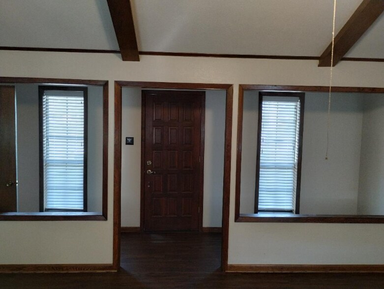 Building Photo - 136 Georgetown Dr