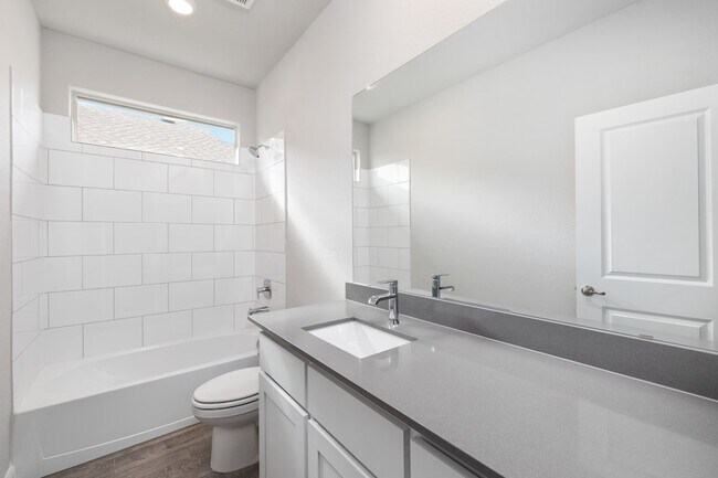 Building Photo - 155 Dogwood Ave