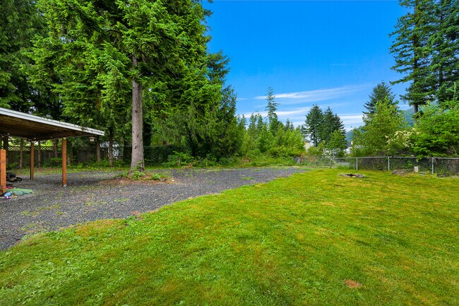 Building Photo - 6258 Bellwood Dr