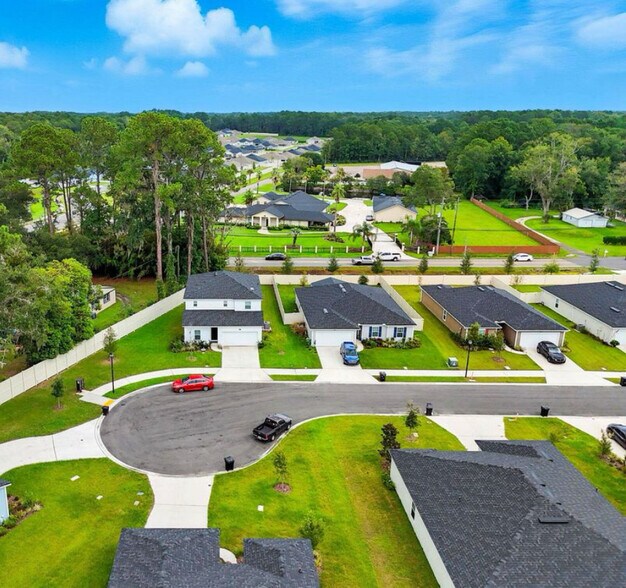 Building Photo - 2127 Sweet Pine Ct