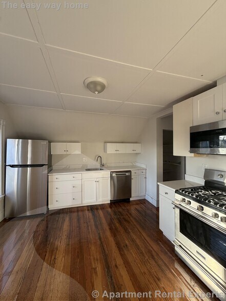 Building Photo - 94 Morrison Ave