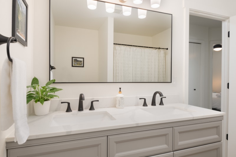 Building Photo - 1310 Mitchell St