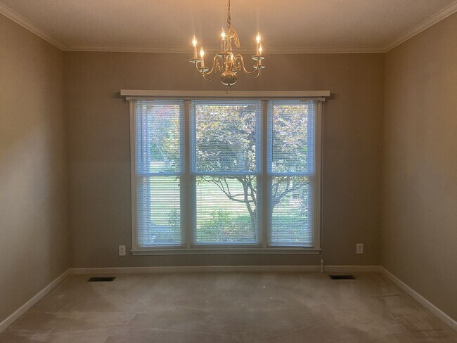 Building Photo - 4237 Trenton Rd