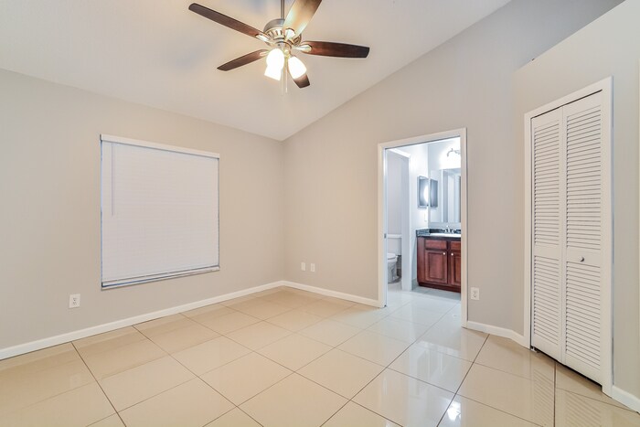 Building Photo - 2645 Talladega Dr