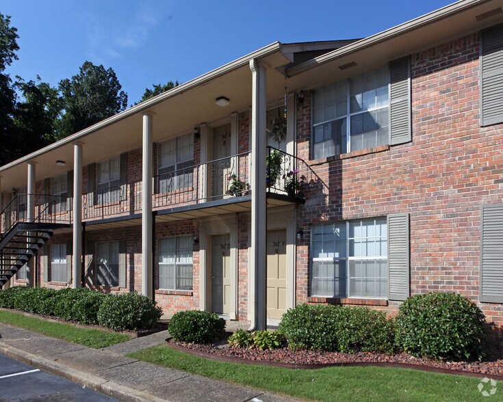 Stonehenge At Crestline Apartments Birmingham Al Apartment Finder Stonehenge Apartments At Crestline