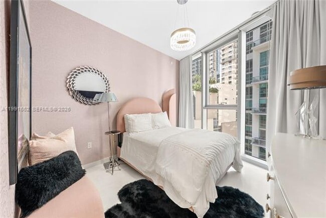 Building Photo - 300 Biscayne Blvd Way