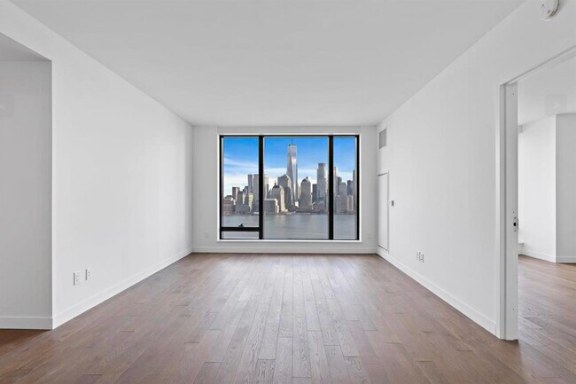 Building Photo - 99 Hudson St