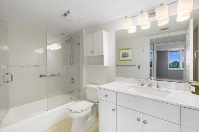 Building Photo - 3000 Coral Wy