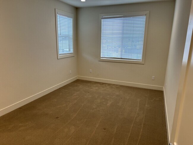 Building Photo - Beautiful Elegant Fountaingrove Home