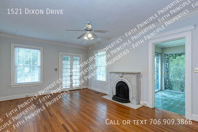 Building Photo - 1521 S Dixon Dr