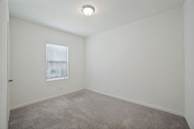 Building Photo - 14426 Elkhorn Crest