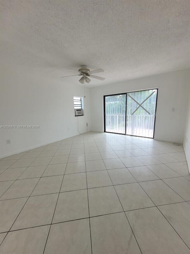 Building Photo - 2438 SW 109th Ct