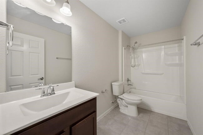 Building Photo - 9702 Fairymoss Ct