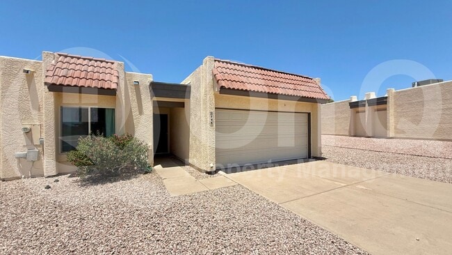 Primary Photo - 7006 E Jensen St